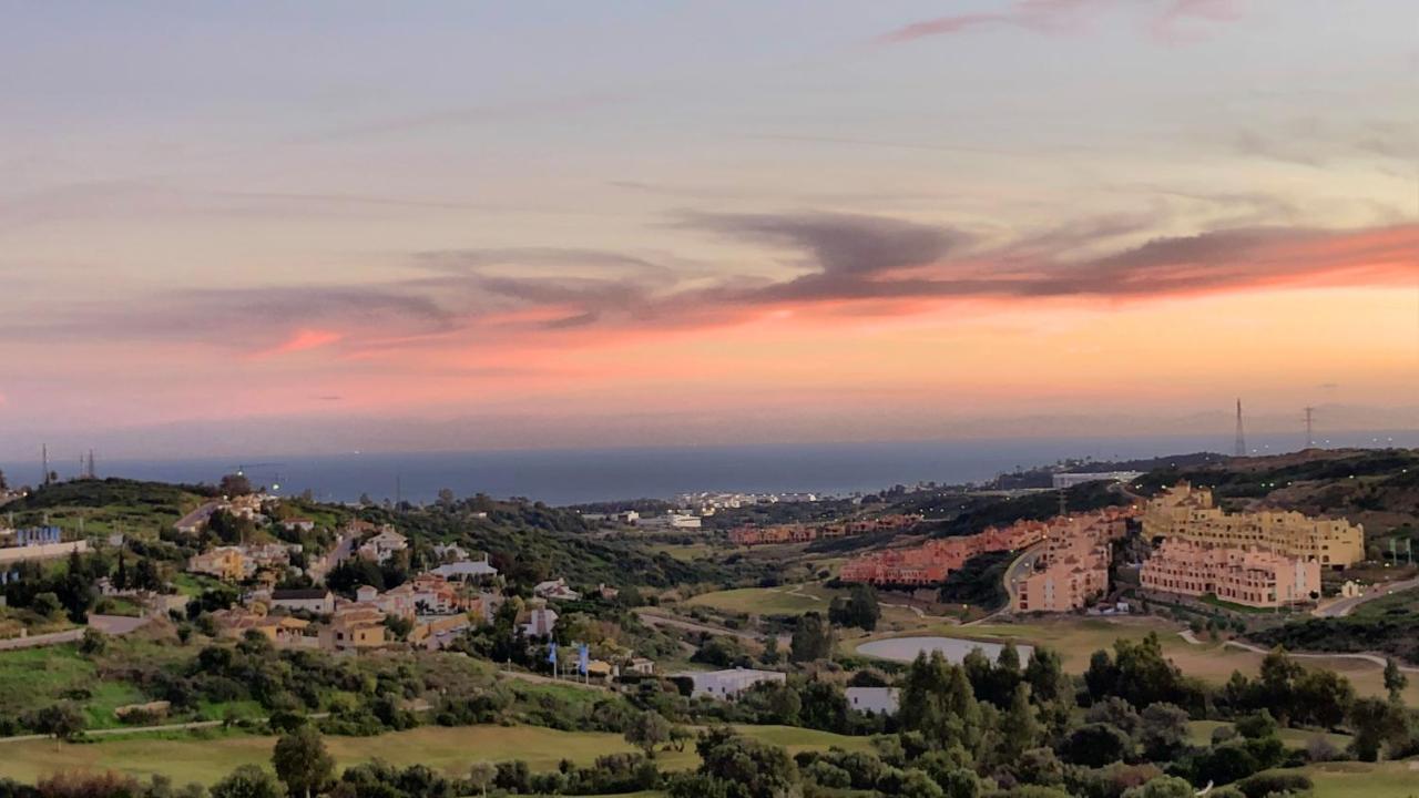 Penthouse Sea View - Valle Romano Golf エステポナ エクステリア 写真